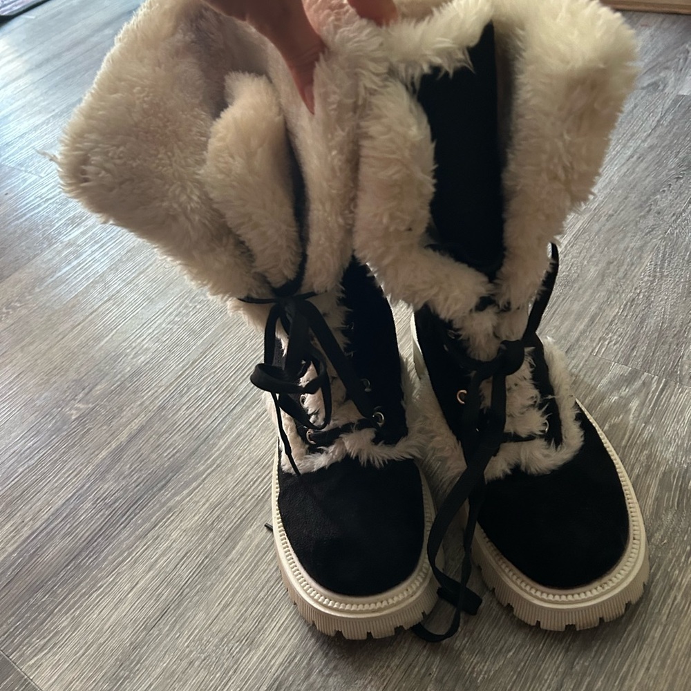 SHEIN Black and Cream Winter Boots